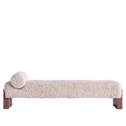 V Daybed