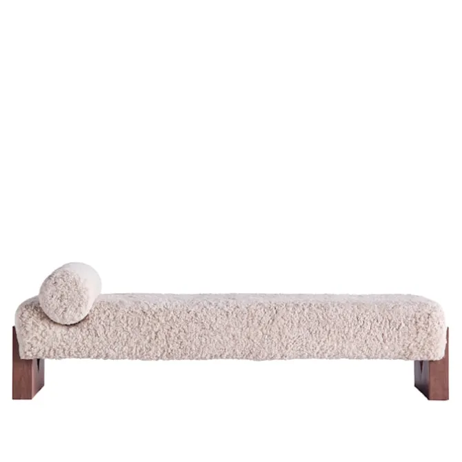 V Daybed