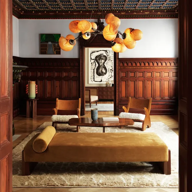 V Daybed