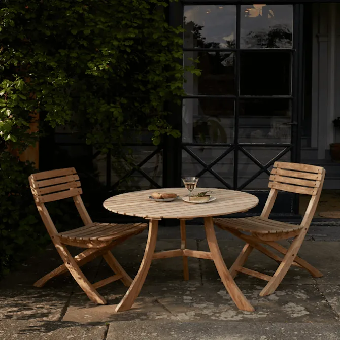 Vendia spisegruppe med bord Ø75cm & 2 stoler