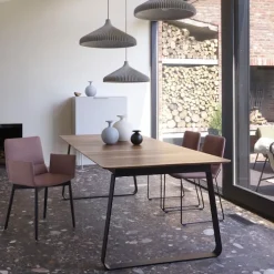 Vilna Dining Table