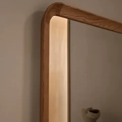VLA62 Radio House Mirror