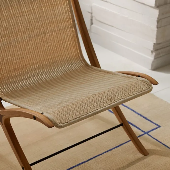 X Lounge Chair HM10