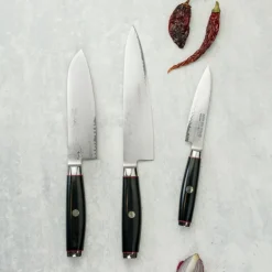 Yaxell Super Gou kokkekniv 20 cm Inkl. Knivbeskytter