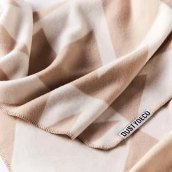 Zig Zag Throw Nautral Beige